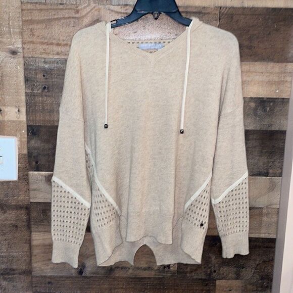 One Grey Day 100% Cashmere Hooded Sweater - Picture 3 of 10